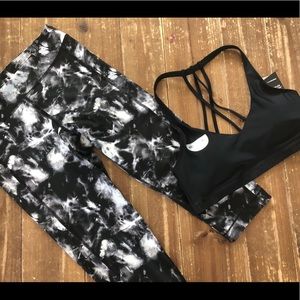 Under armor set size medium. NWT